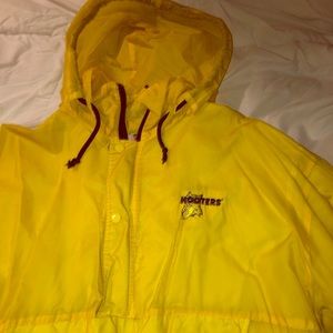 Vintage Hooters windbreaker